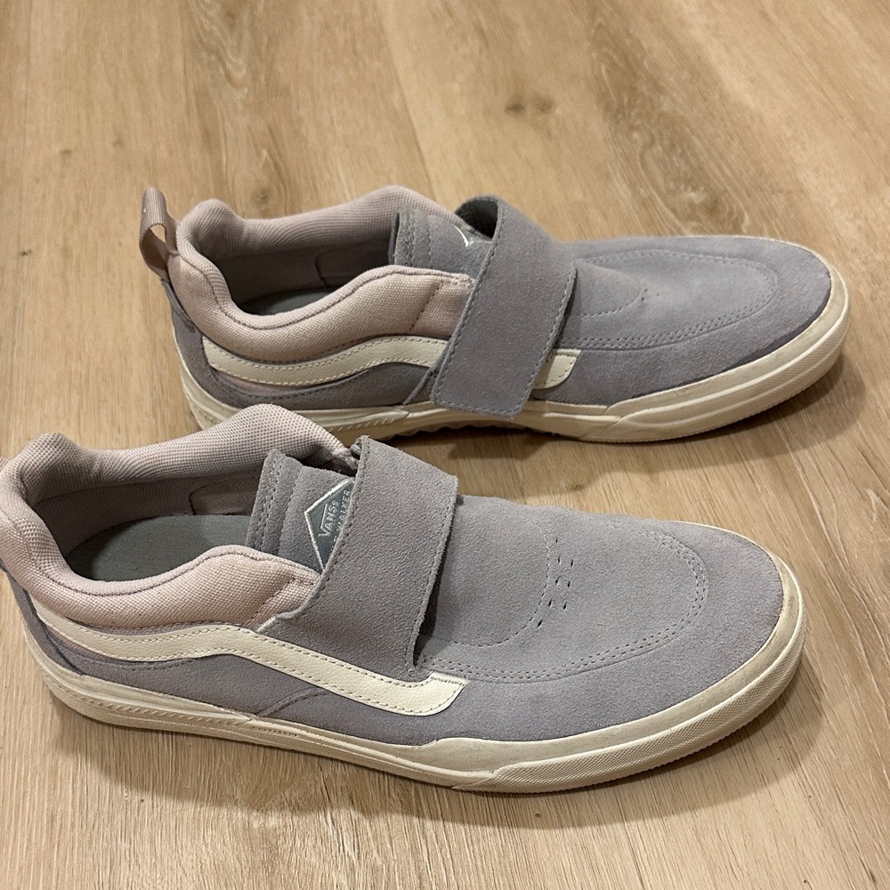 Vans Men’s 10.5 Kyle Walker Velcro Strap Purplish Grey and Pink